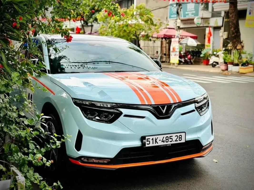 thay đổi màu áo