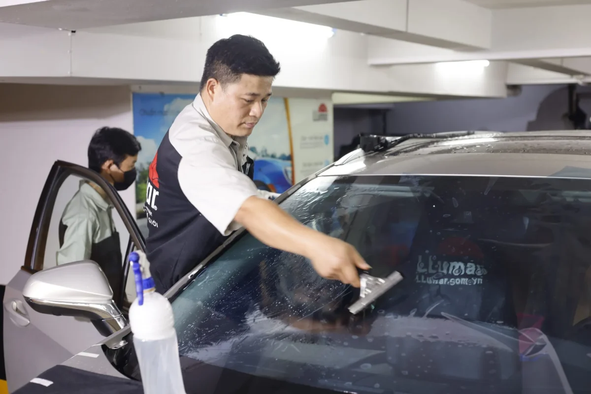 Có nên dán phim cách nhiệt xe ô tô