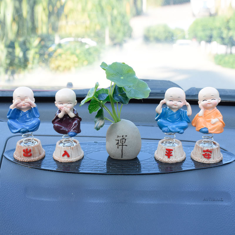 Bộ 4 chú tiểu trang trí xe hơi