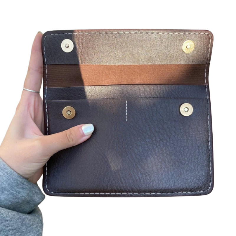 Ví đựng giấy tờ xe Vinfast da cao cấp 2 màu đen nâu 12x18cm 5 Bóp da Vinfast đựng giấy tờ ô tô