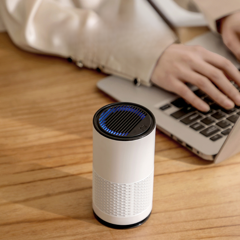 Máy lọc không khí ô tô mini ion âm