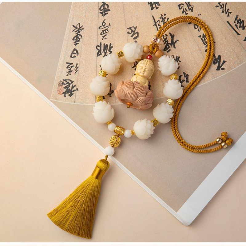 Khanh-treo-xe-kim-loai-phat-nho-mau-vang