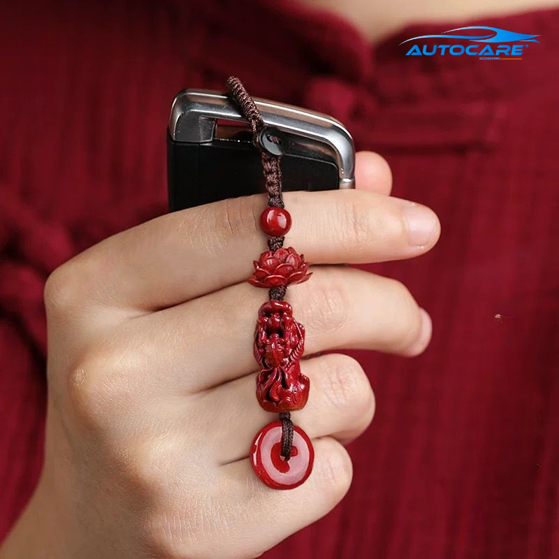 Khanh treo xe o to phong thuy hoa sen ho lo