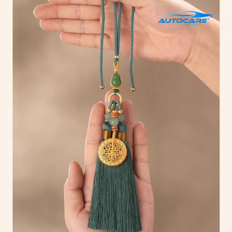 Khánh treo xe ô tô vàng phong thủy