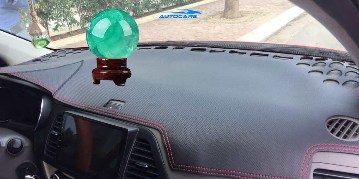 Menh Moc nen de gi trong xe de vuong khi