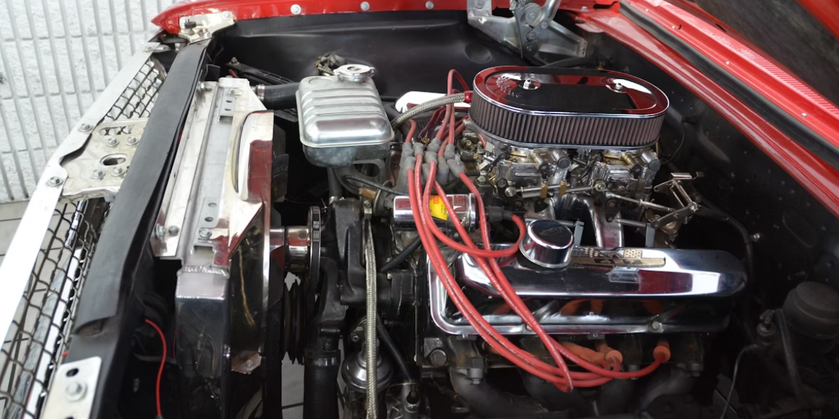 Chuột chui khoang máy xe