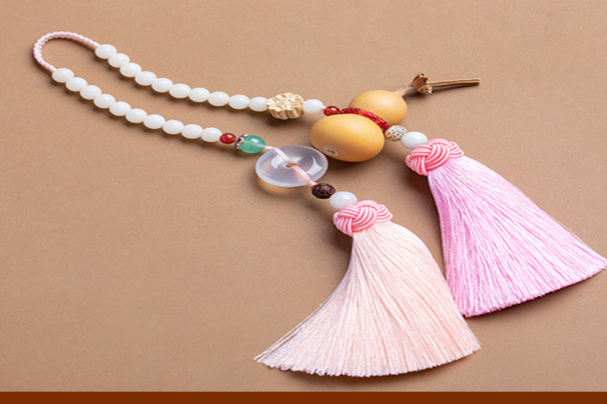 khánh treo may mắn ô tô