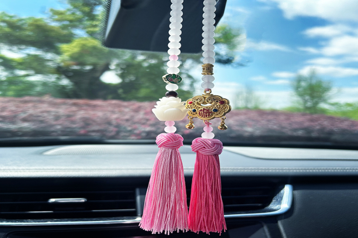 khánh treo trang trí ô tô