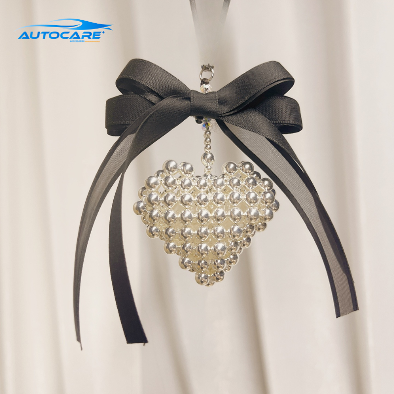 Khánh treo xe ô tô ngọc trai nơ tình yêu sang trọng tinh tế 5 khánh treo xe ô tô gương chiếu hậu