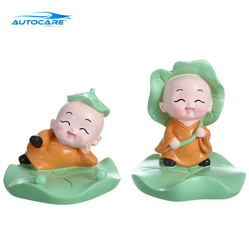 Tượng chú tiểu tam không