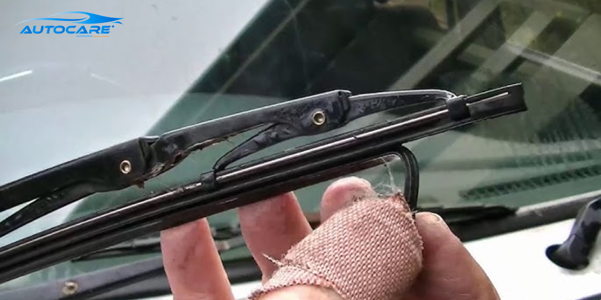 Cach thay gat mua o to tai nha cho nguoi moi