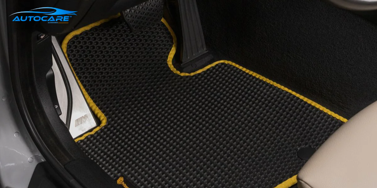 Co nen dung tham lot san o to de bao ve noi that khoi ban