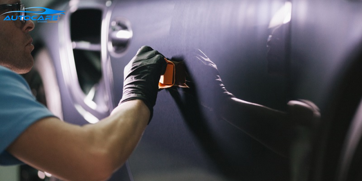 xoa xuoc o to bang dung dich chuyen dung lam bong be mat