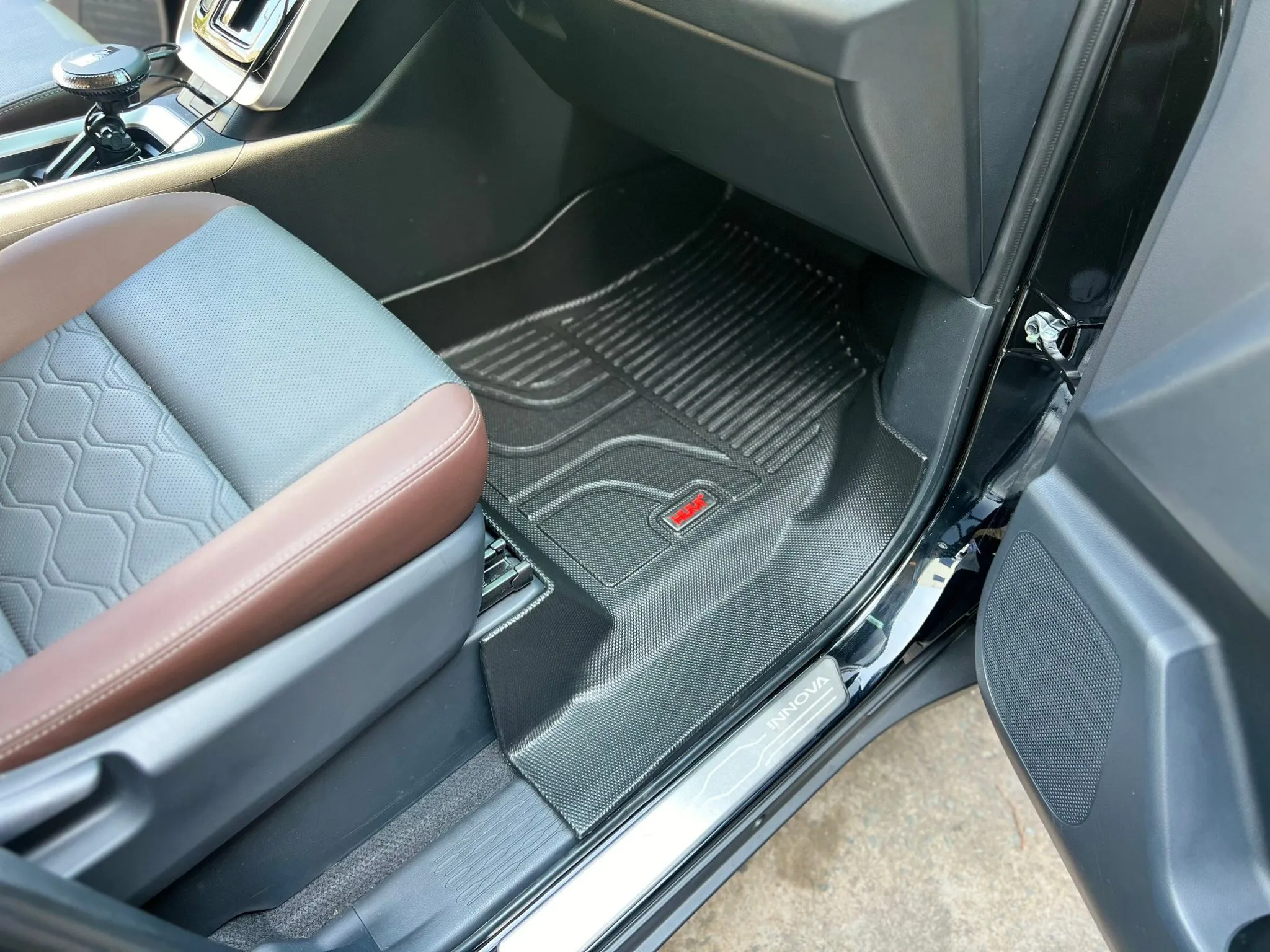 Thảm lót sàn dành cho ô tô