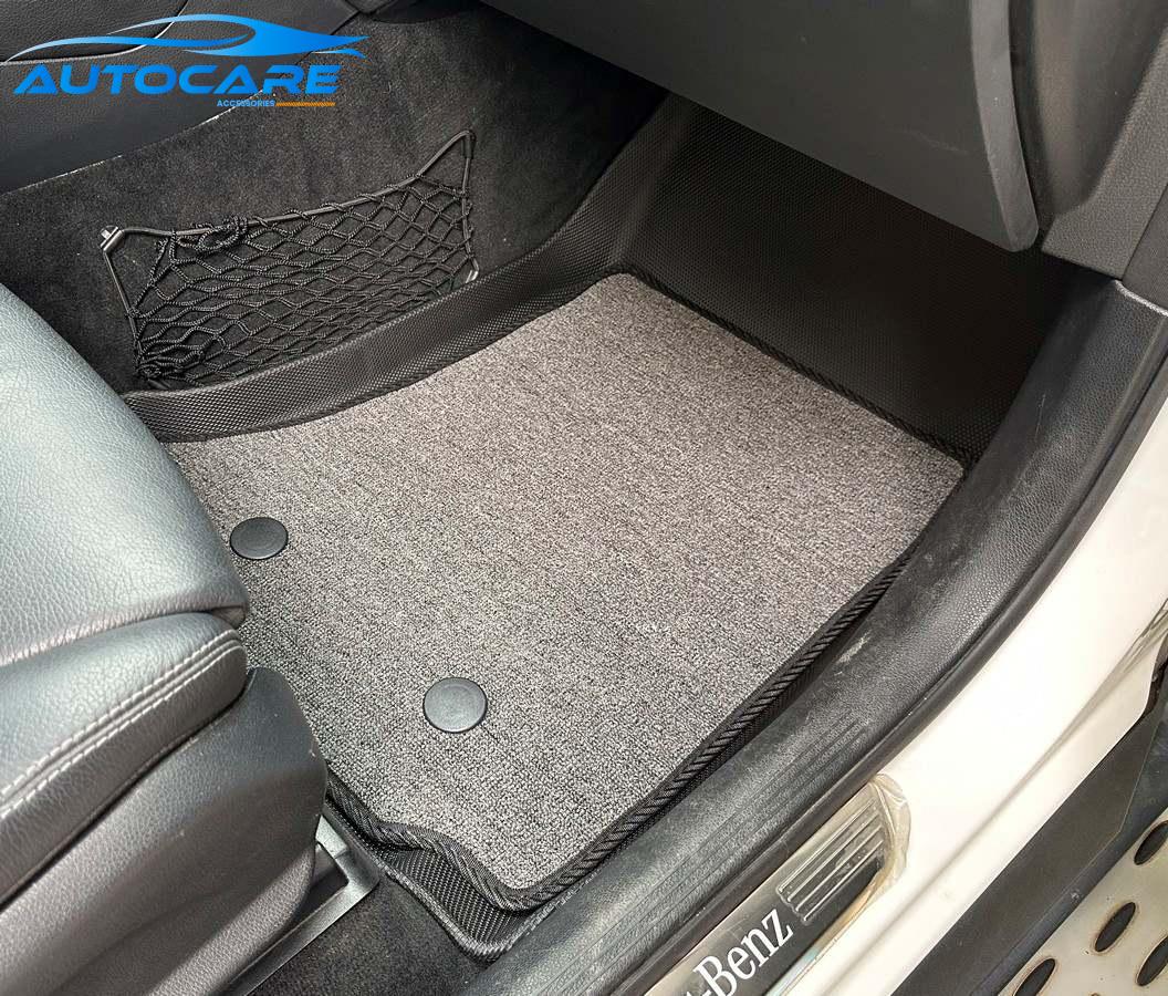  lót thảm sàn ô tô hoàn toàn có thể làm kẹt chân ga, chân phanh nếu thảm không đúng kích cỡ, quá dày, chồng nhiều lớp hoặc không được cố định chặt