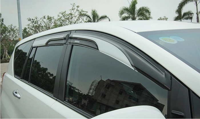 Nên chọn vè che mưa nhựa ABS cho độ bền cao, chịu va đập tốt, giá hợp lý và dễ phối màu; chọn nhựa PC nếu ưu tiên khả năng chống va đập cực mạnh, chịu nhiệt tối đa và độ trong suốt cao, nhưng giá sẽ cao hơn