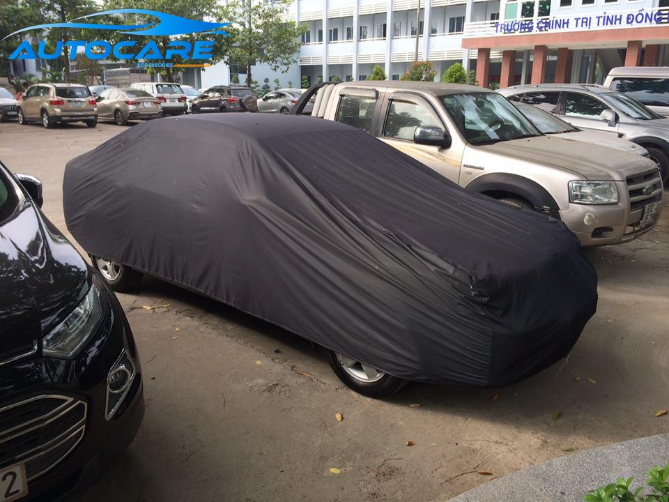 Nên dùng bạt phủ ô tô khi đỗ hầm chung cư không